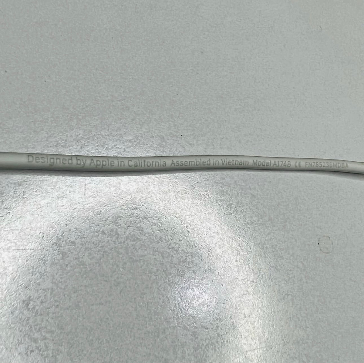 Apple iPhone Lightning EarPods – Original Wired Handsfree (new)